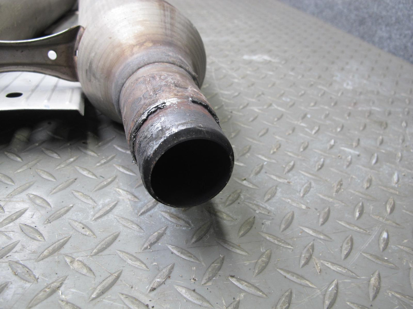 01-06 Lexus LS430 UCF30L Center Exhaust Pipe OEM