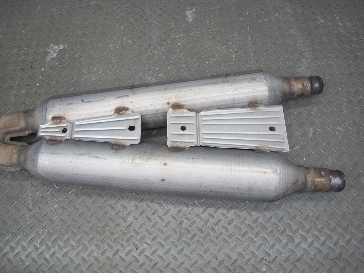 01-06 Lexus LS430 UCF30L Center Exhaust Pipe OEM