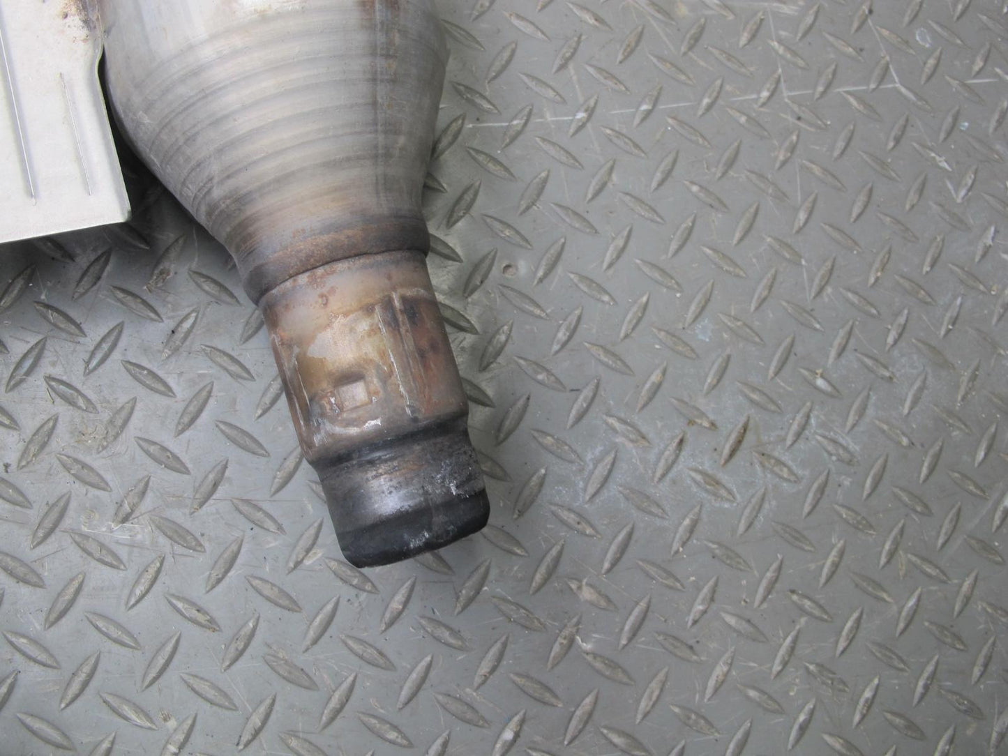 01-06 Lexus LS430 UCF30L Center Exhaust Pipe OEM