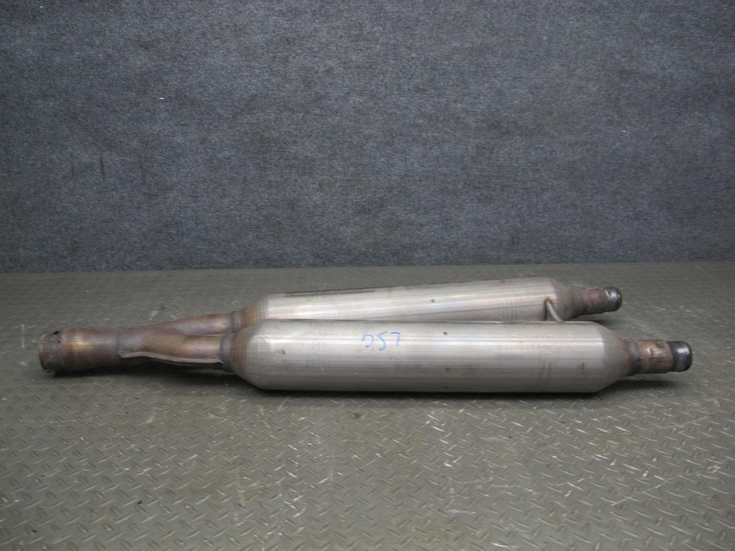 01-06 Lexus LS430 UCF30L Center Exhaust Pipe OEM