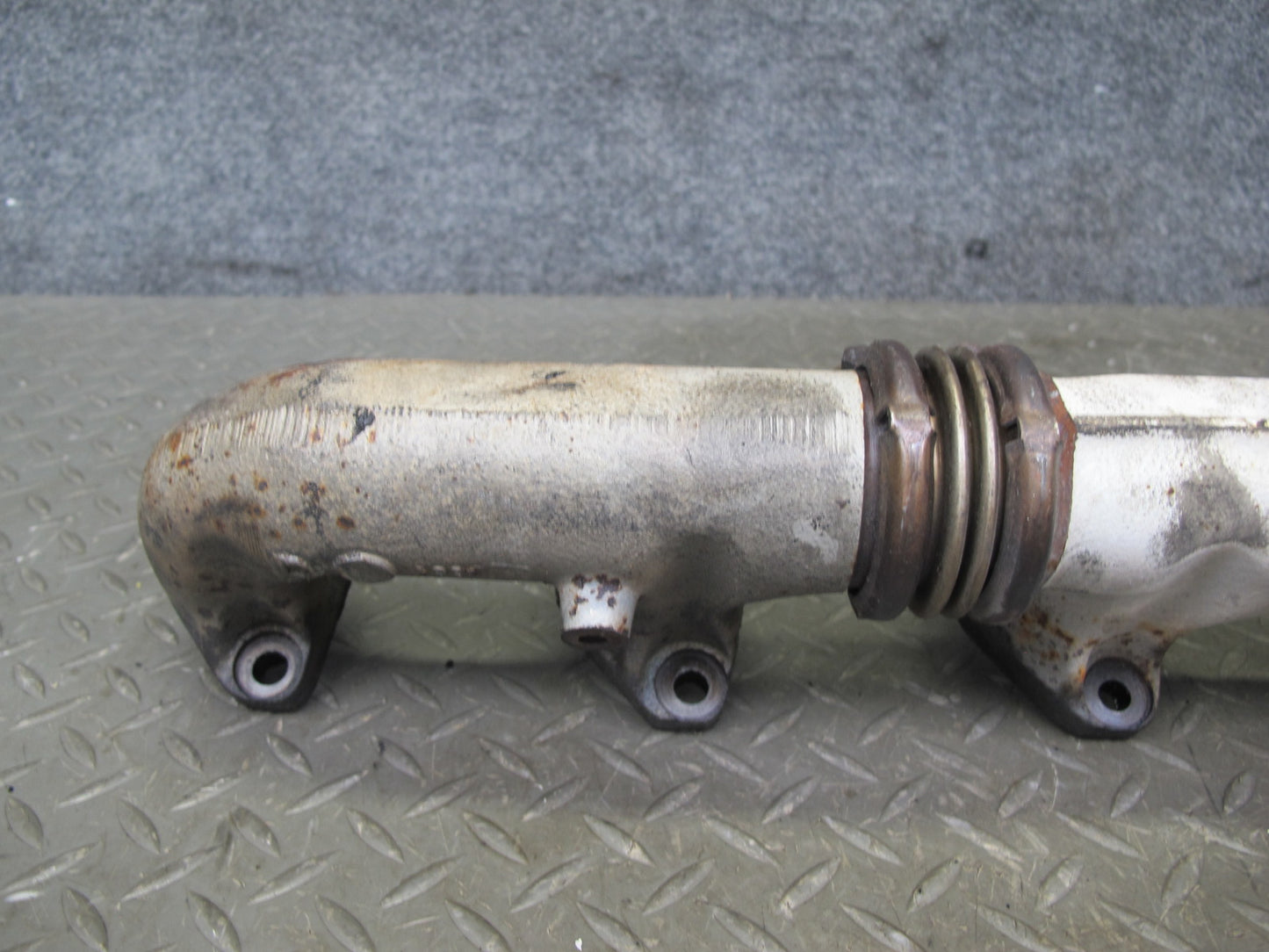 86-91 Mercedes W126 C126 Right Exhaust Manifold 1171423802 OEM