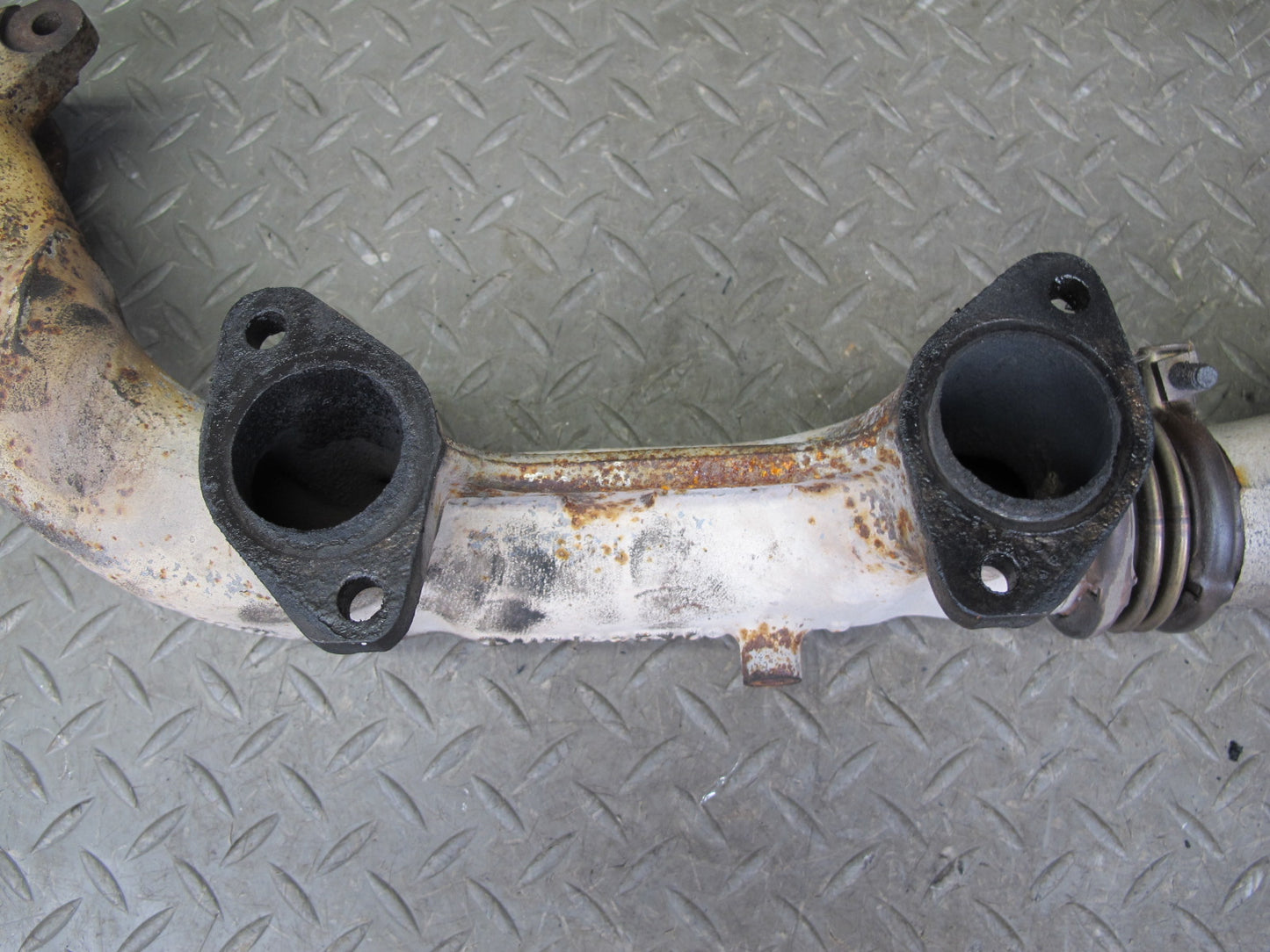 86-91 Mercedes W126 C126 Right Exhaust Manifold 1171423802 OEM
