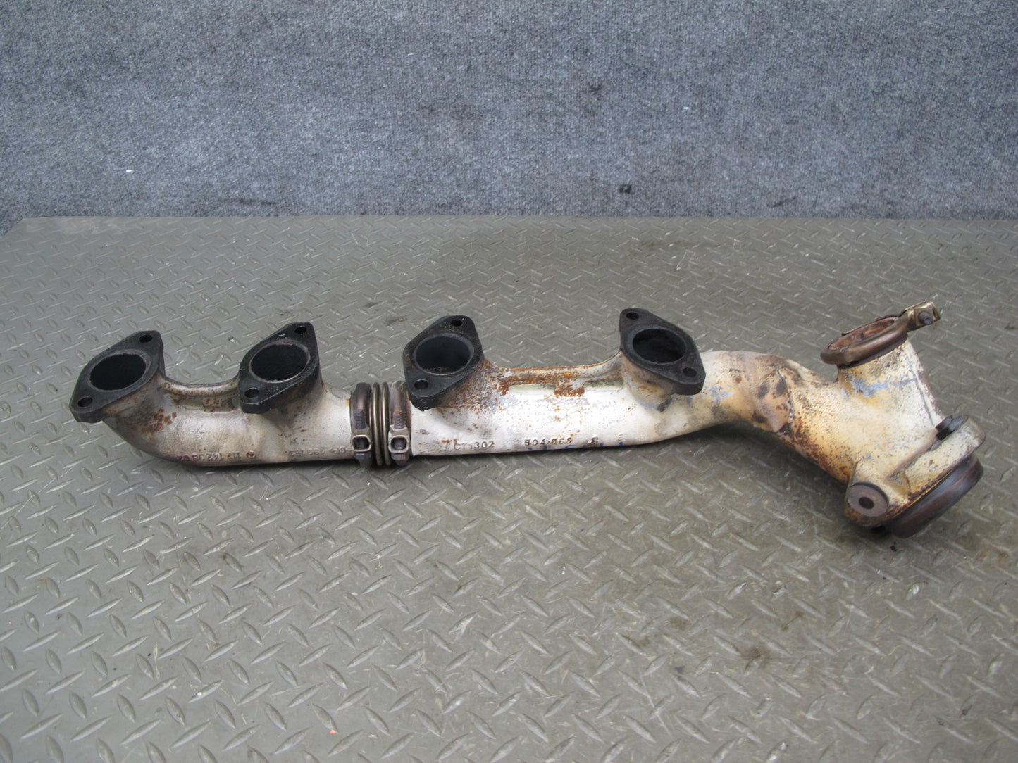 86-91 Mercedes W126 C126 Right Exhaust Manifold 1171423802 OEM