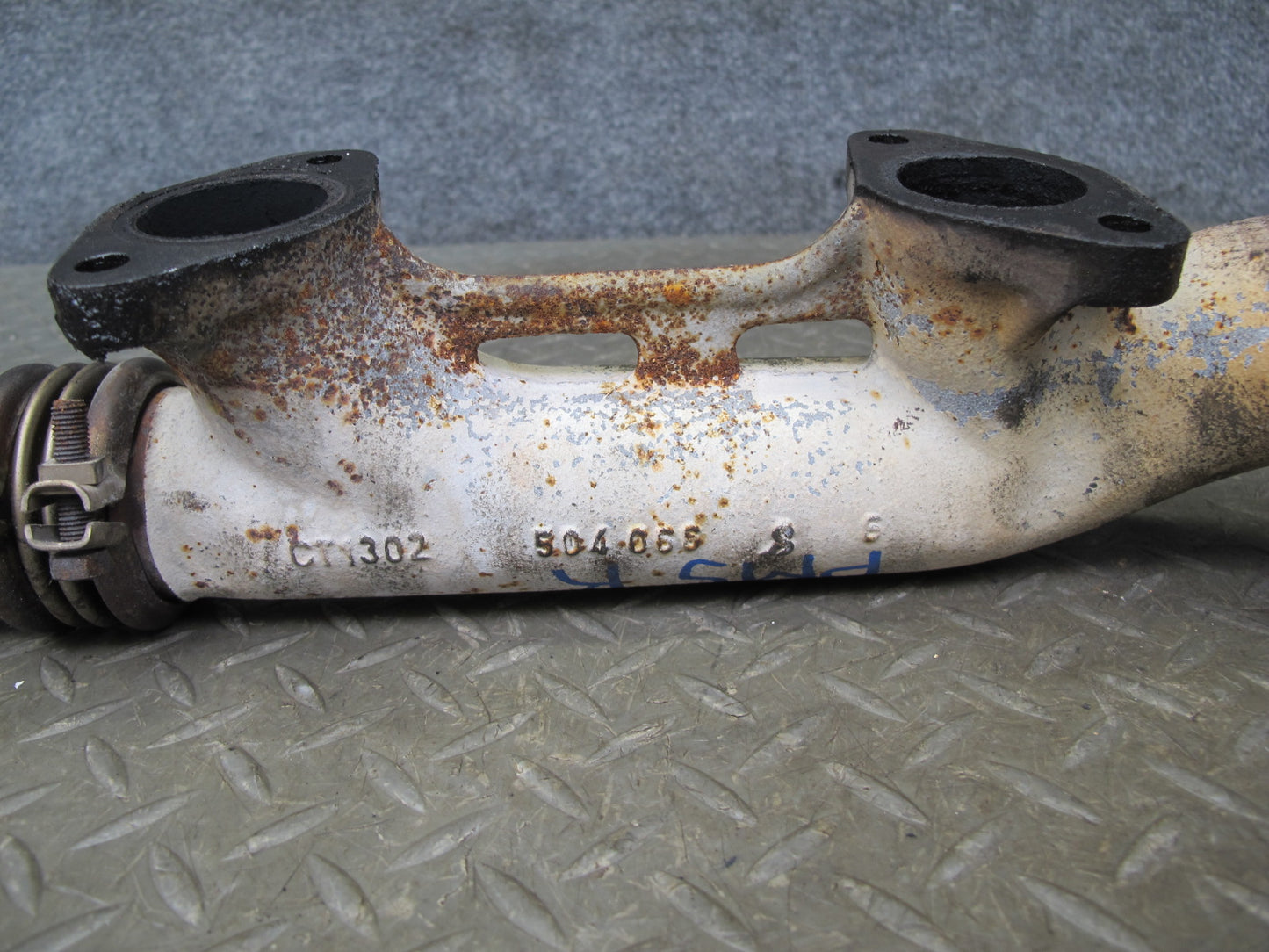 86-91 Mercedes W126 C126 Right Exhaust Manifold 1171423802 OEM