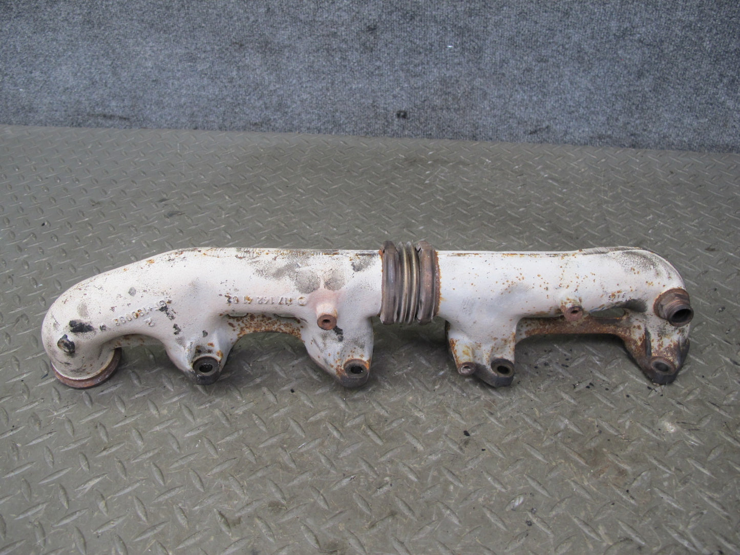 86-91 Mercedes W126 C126 Left Exhaust Manifold 1171423702 OEM
