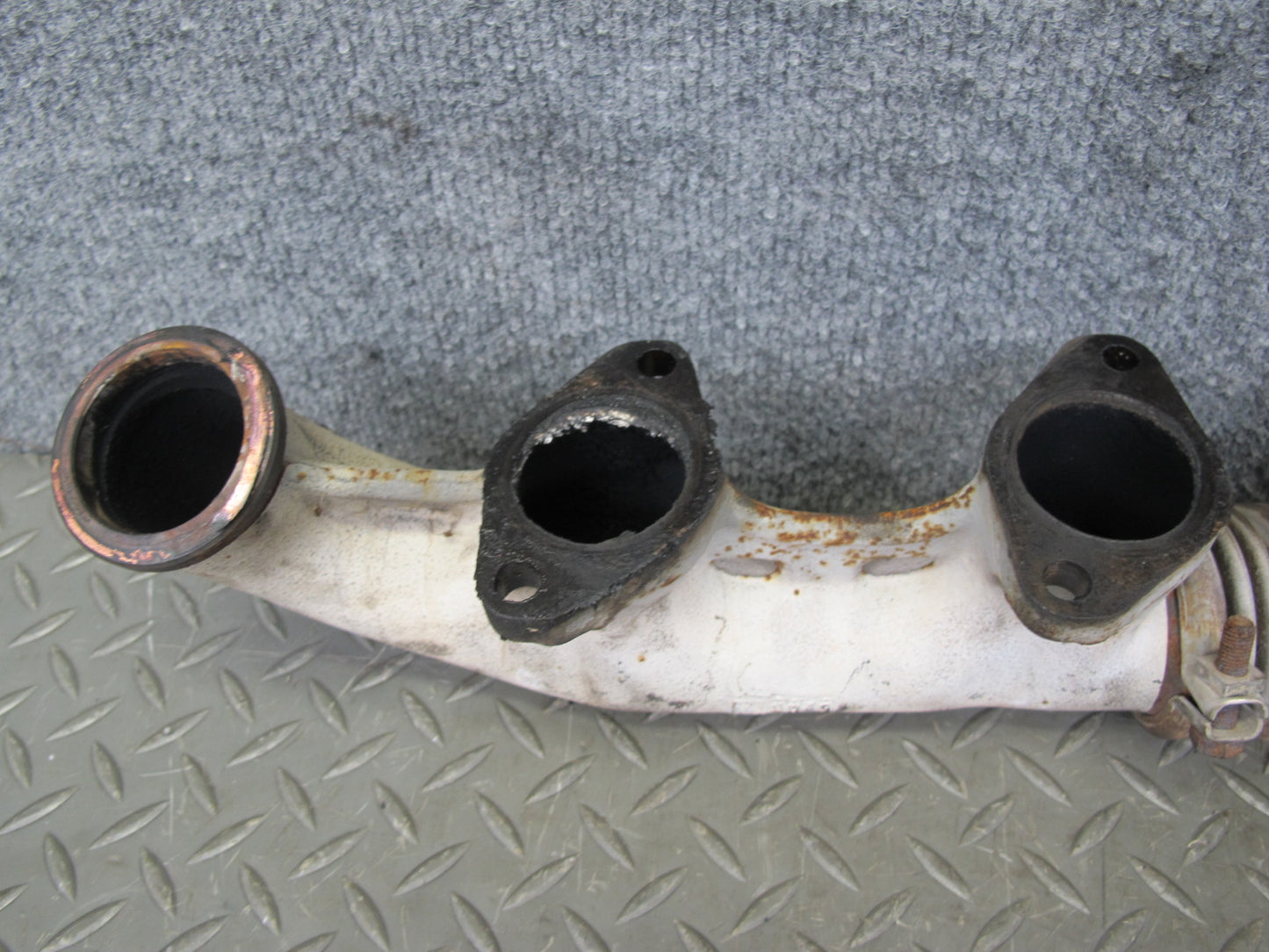 86-91 Mercedes W126 C126 Left Exhaust Manifold 1171423702 OEM