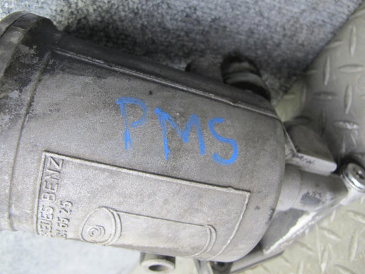 86-91 Mercedes W126 C126 M117 Engine Oil Filter Housing 0011846525 OEM