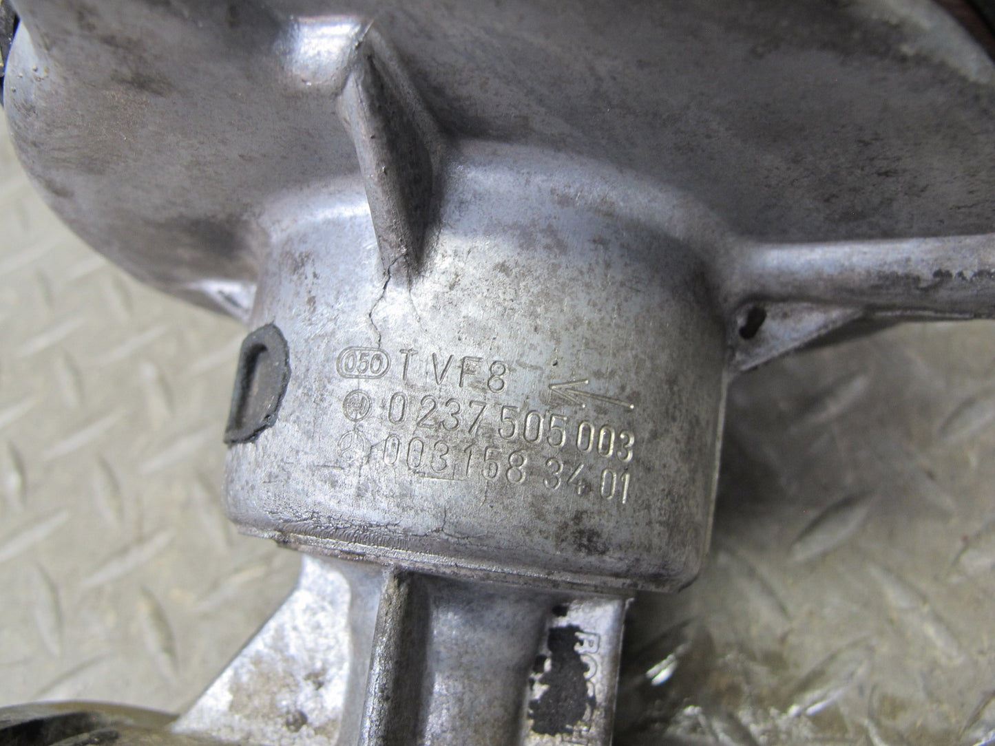 86-91 Mercedes W126 C126 Ignition Control Distributor 0031583401 OEM