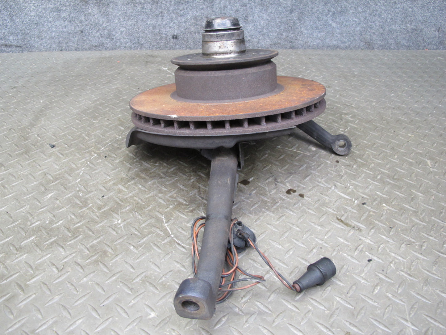 86-91 Mercedes W126 C126 Front Right Spindle Knuckle Wheel Hub Bearing Rotor OEM