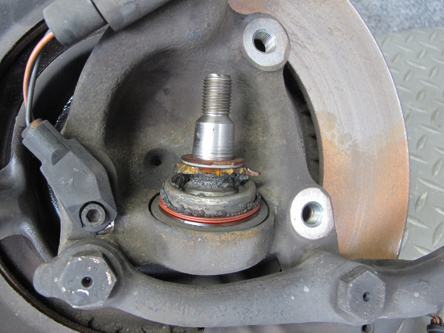 86-91 Mercedes W126 C126 Front Right Spindle Knuckle Wheel Hub Bearing Rotor OEM
