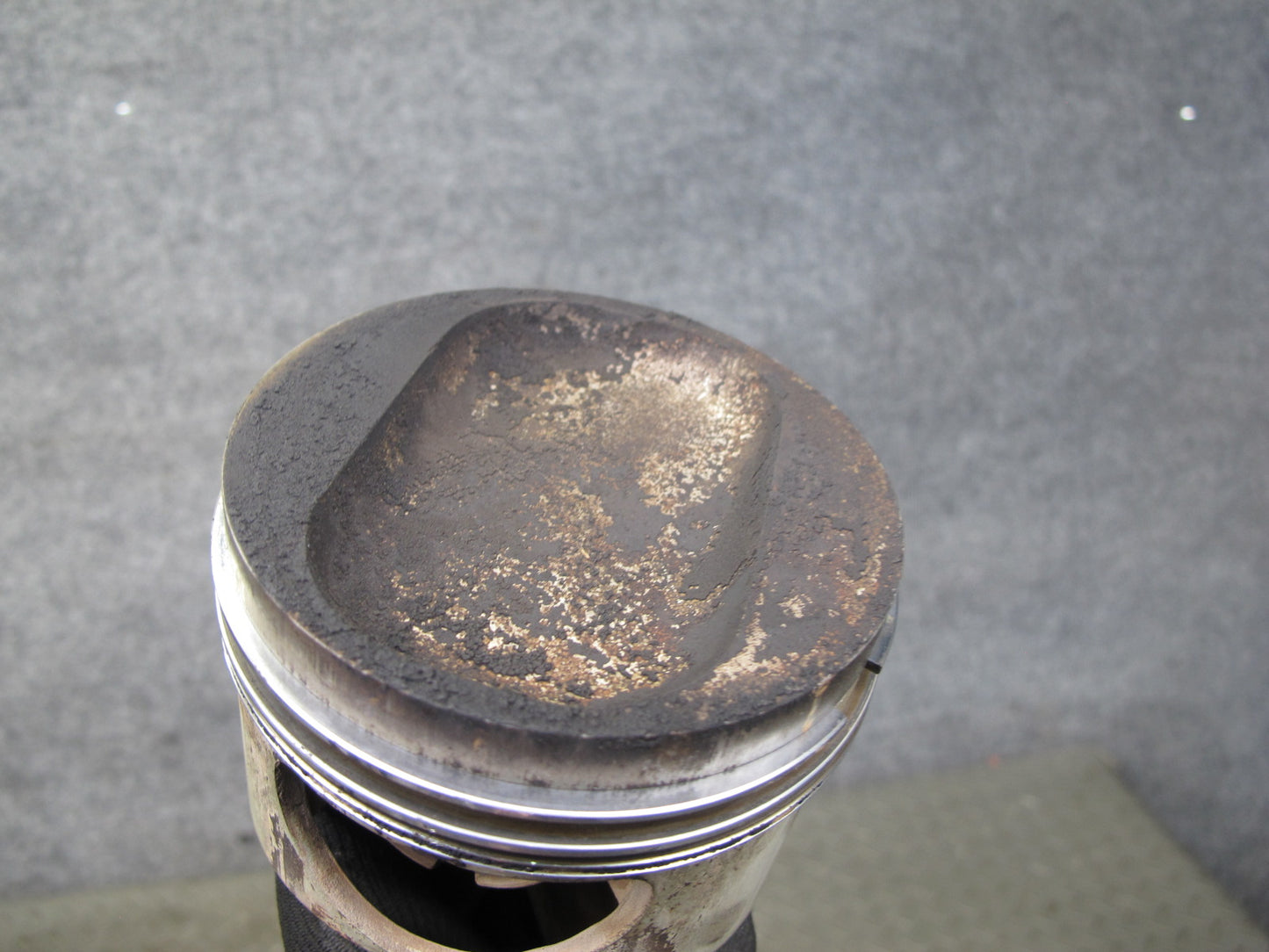 90-91 Mercedes W126 5.6 M117 117.968 Set of 8 Engine Piston w Connecting Rod OEM