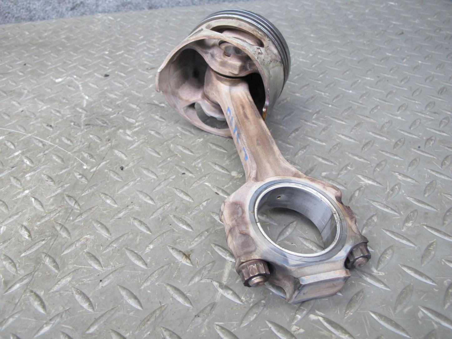 90-91 Mercedes W126 5.6 M117 117.968 Set of 8 Engine Piston w Connecting Rod OEM