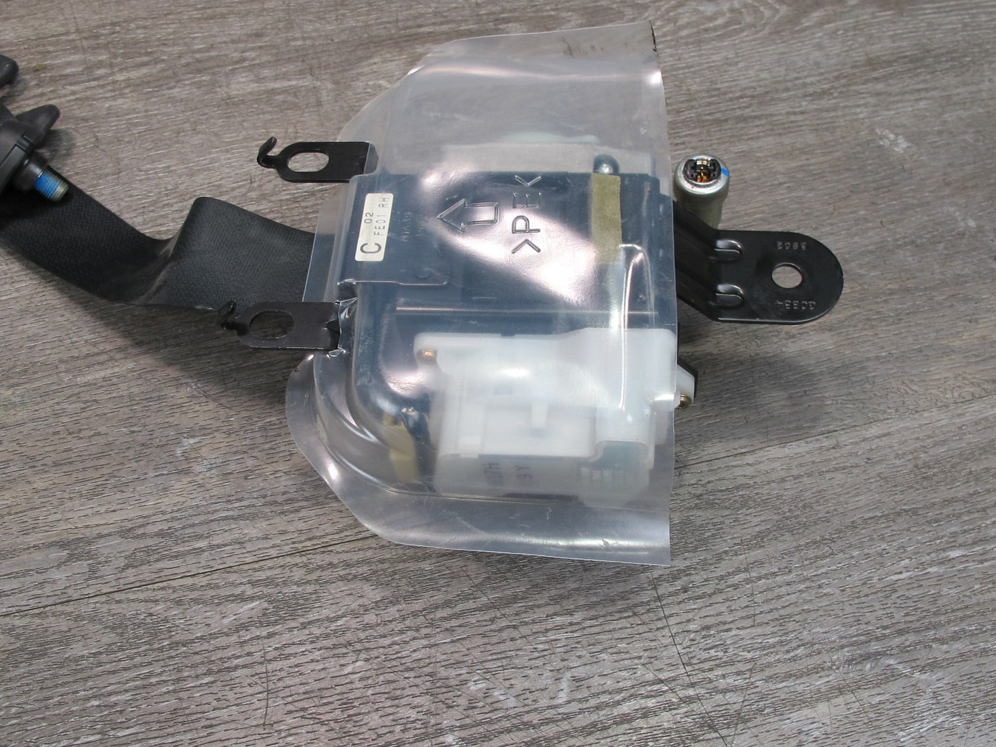 04-08 MAZDA RX8 FRONT RIGHT PASSENGER SIDE SEATBELT RETRACTOR OEM