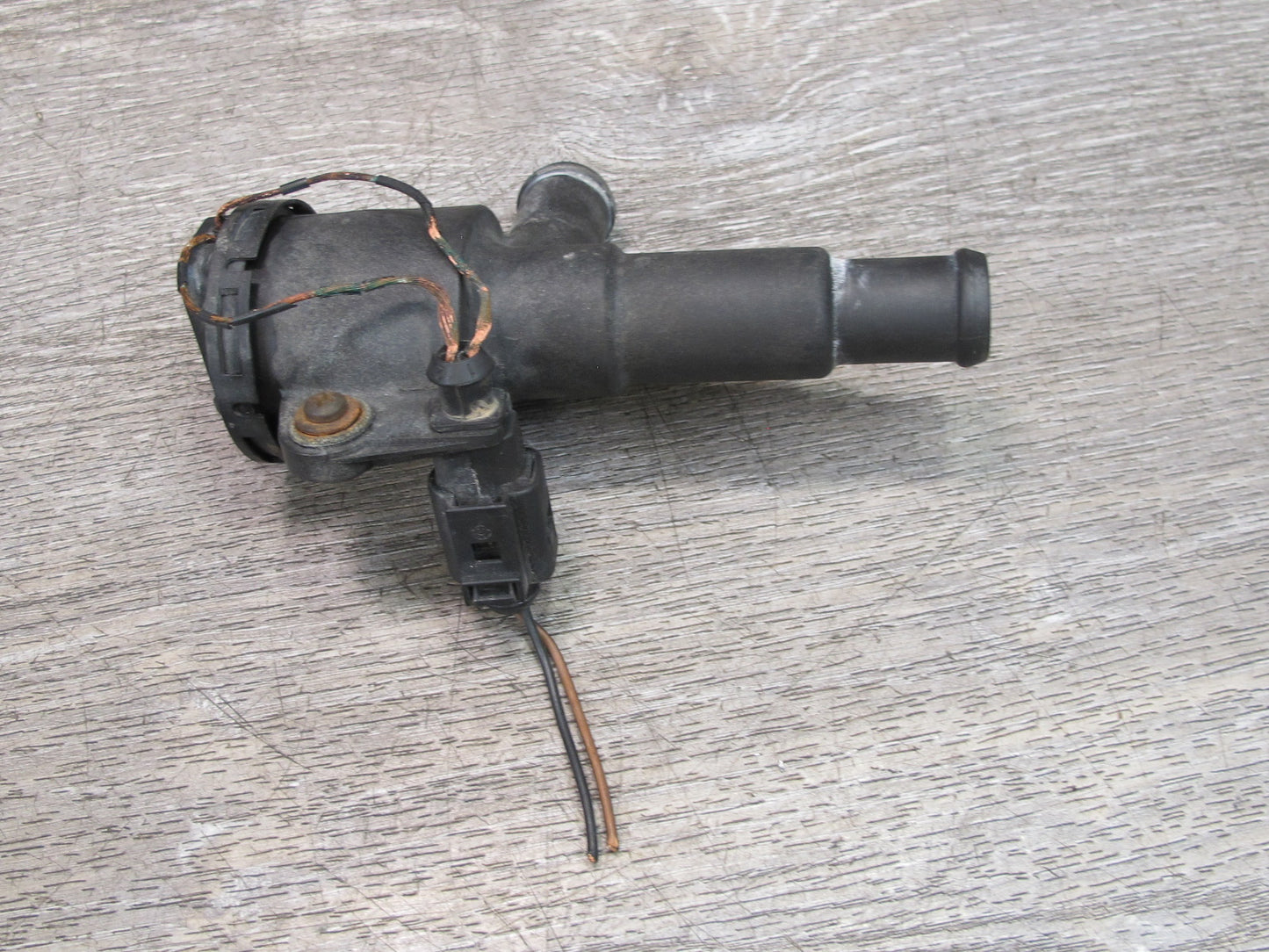 01-03 VW Eurovan T4 2.8L Thermostat Housing Coolant Pipe OEM