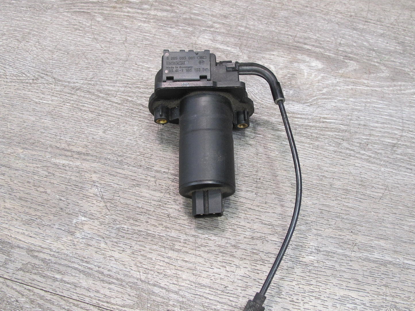 96-99 BMW E36/7 Z3 1.9L 2.8L Throttle Body Actuator 1163163 OEM