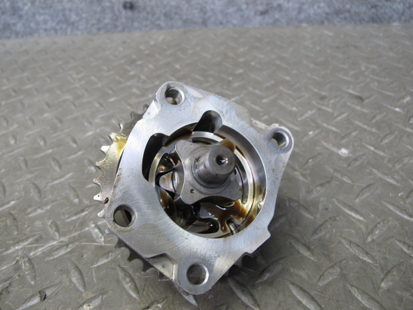 04-08 Mazda RX8 1.3L 13B Engine Motor Oil Pump OEM