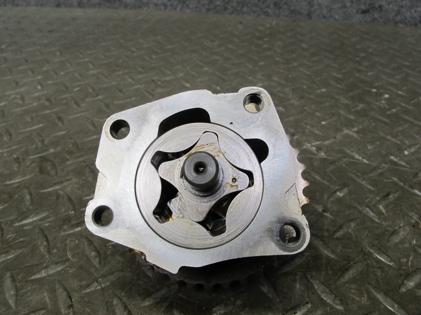04-08 Mazda RX8 1.3L 13B Engine Motor Oil Pump OEM