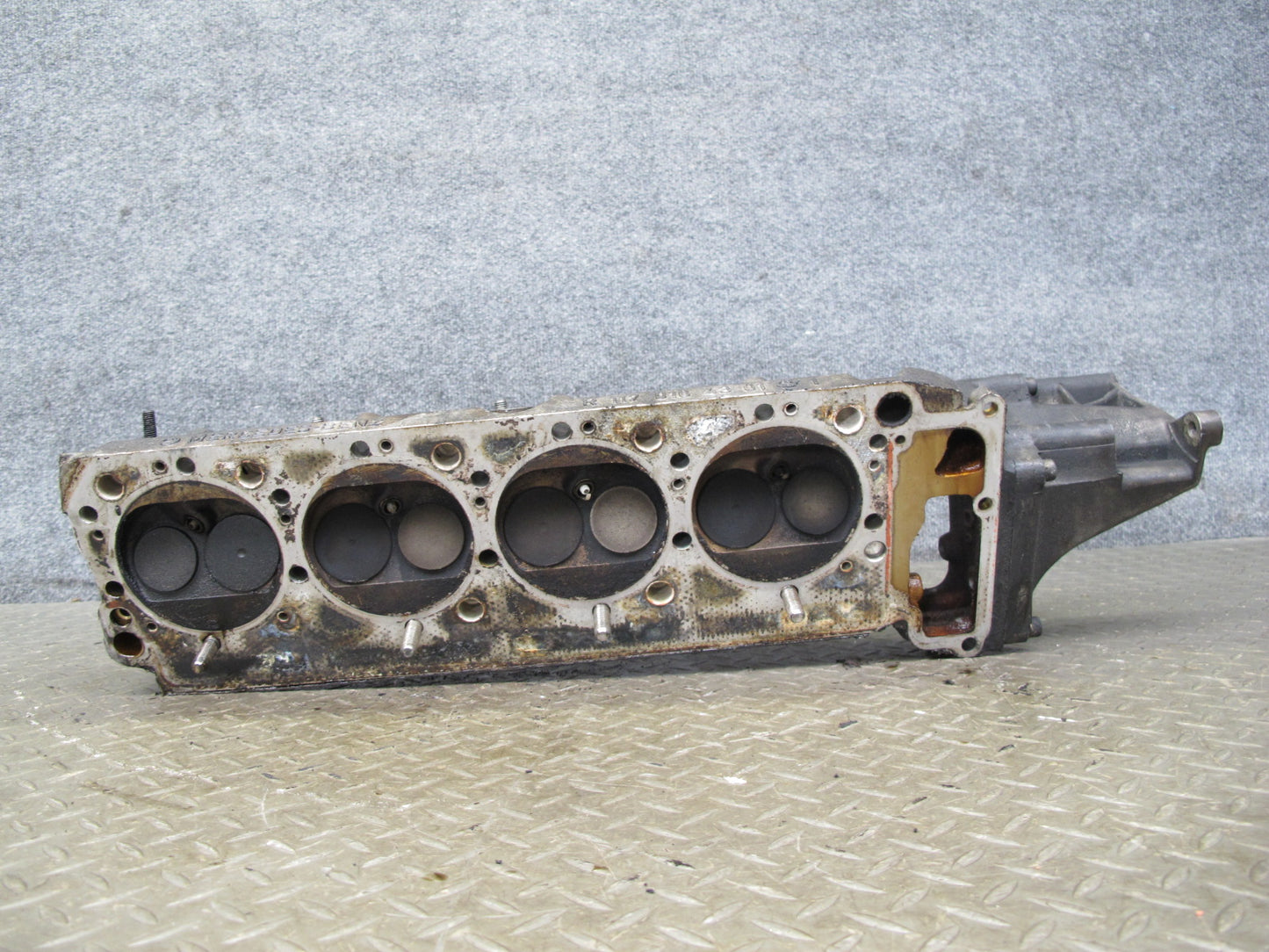 86-91 Mercedes W126 C126 5.6L M117 117.968 Engine Right Cylinder Head OEM