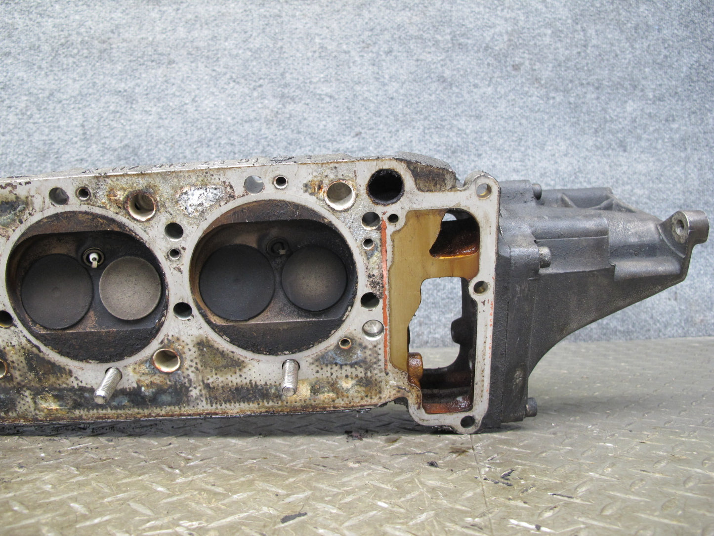 86-91 Mercedes W126 C126 5.6L M117 117.968 Engine Right Cylinder Head OEM