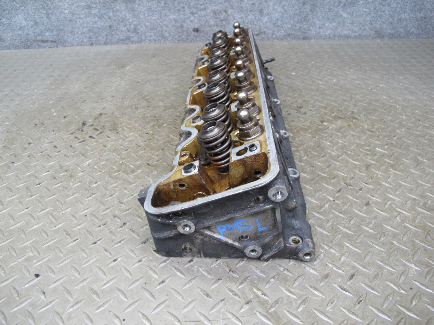86-91 Mercedes W126 C126 5.6L M117 117.968 Engine Left Cylinder Head OEM