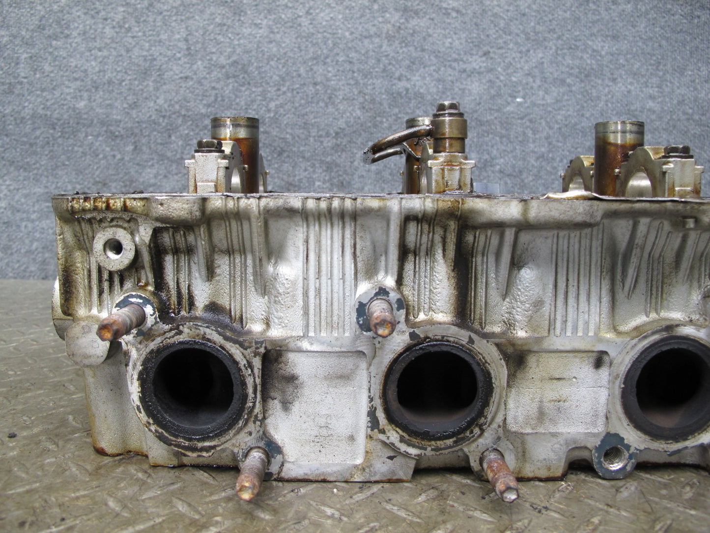 01-06 Lexus LS430 UCF30L 4.3L 3UZFE Right Engine Cylinder Head 120K Miles OEM
