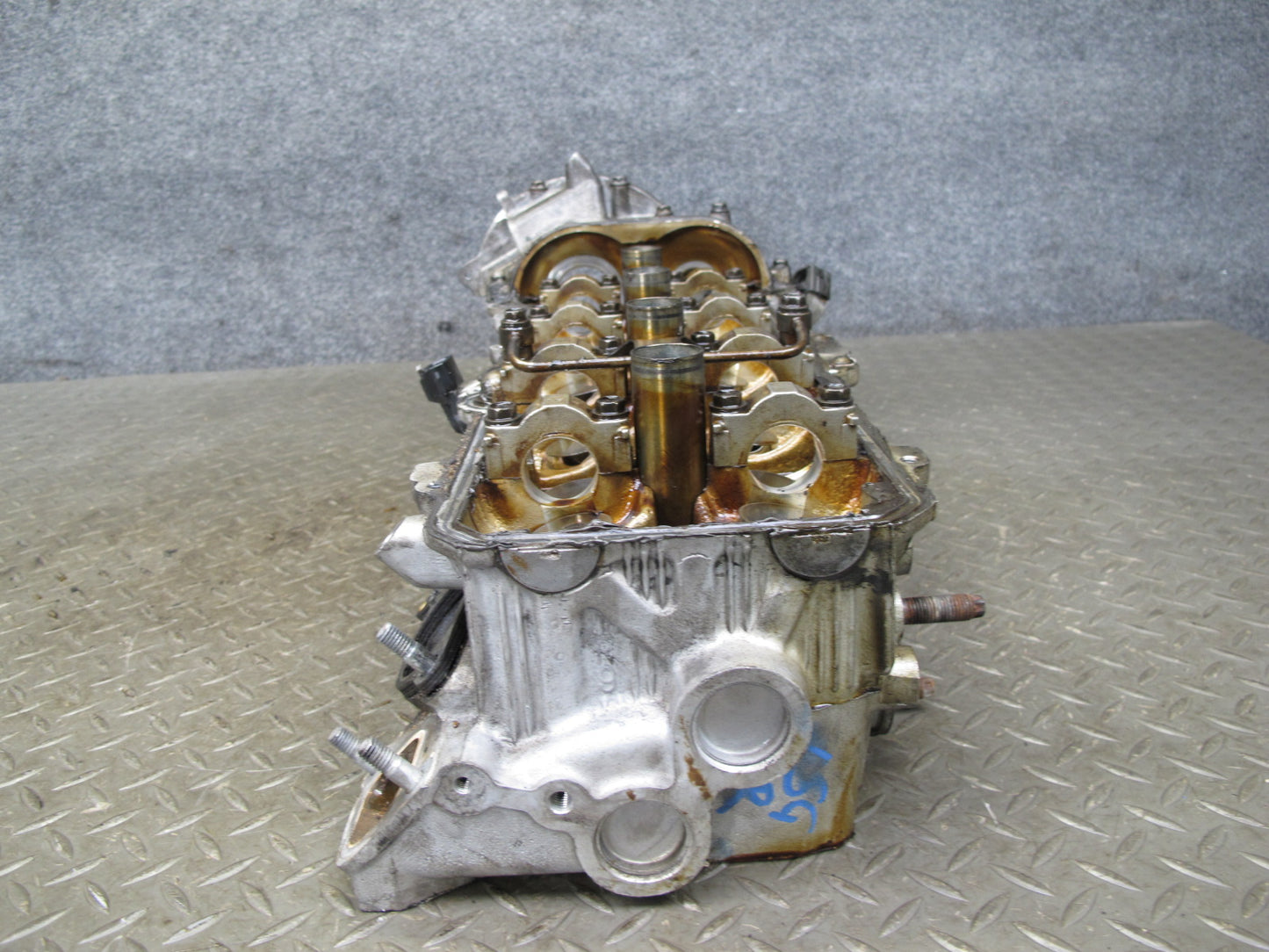 01-06 Lexus LS430 UCF30L 4.3L 3UZFE Right Engine Cylinder Head 120K Miles OEM