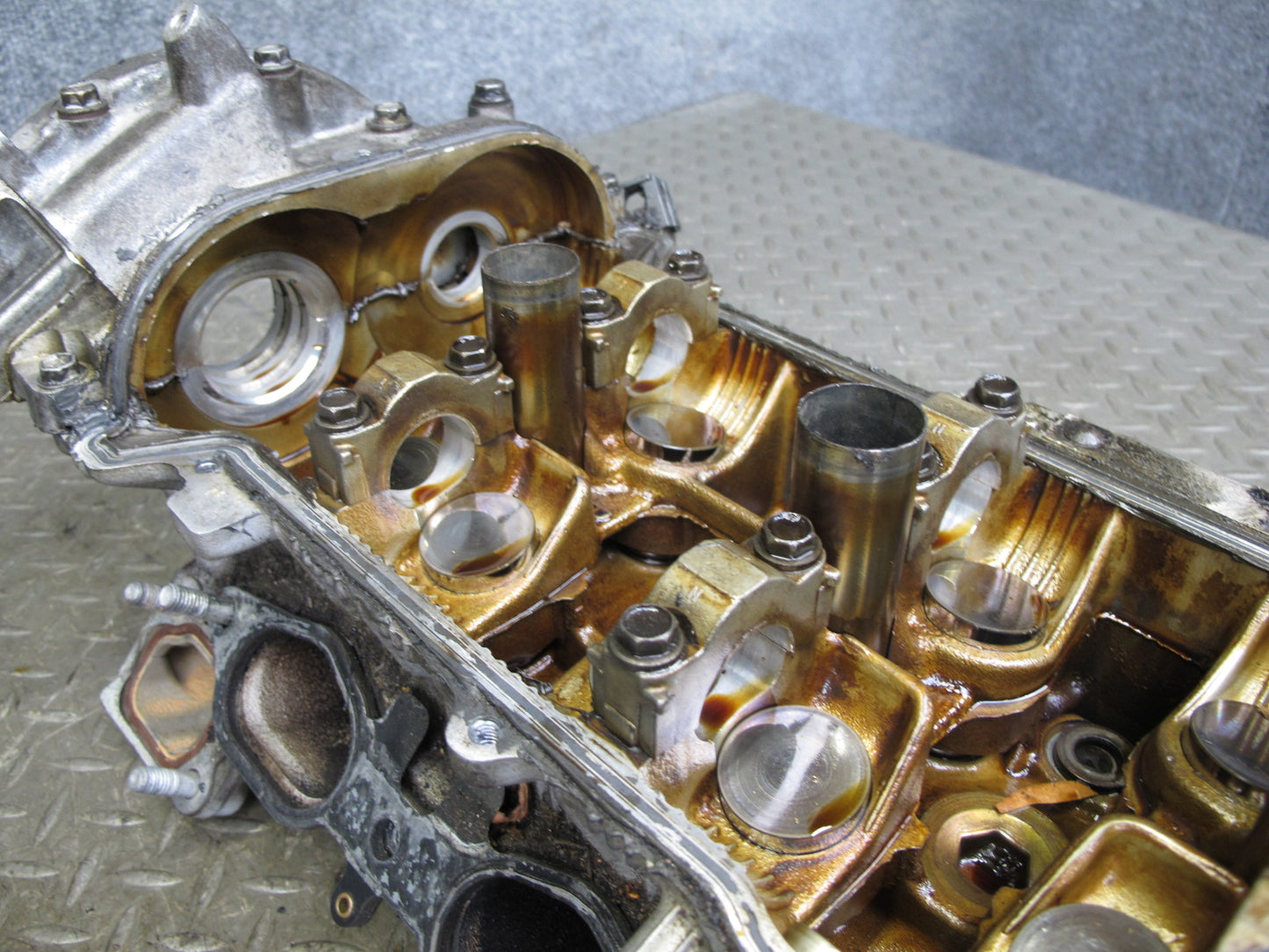 01-06 Lexus LS430 UCF30L 4.3L 3UZFE Right Engine Cylinder Head 120K Miles OEM