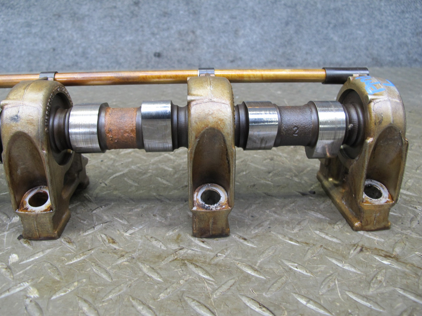 86-91 Mercedes W126 M117 Engine Left Camshaft Assembly OEM