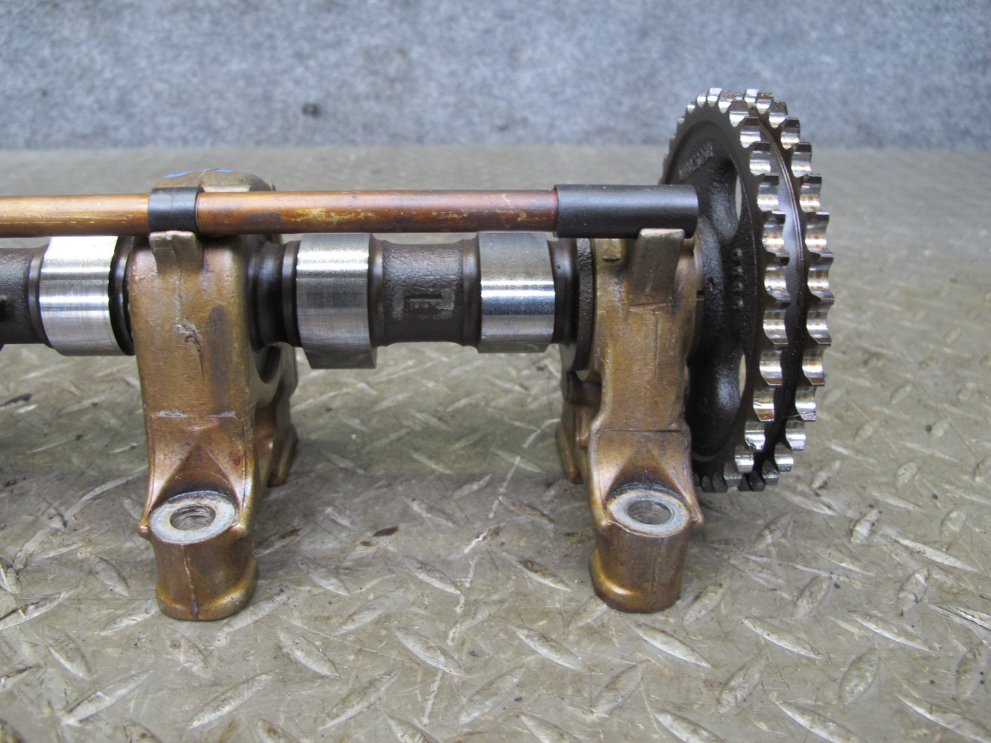 86-91 Mercedes W126 M117 Engine Left Camshaft Assembly OEM