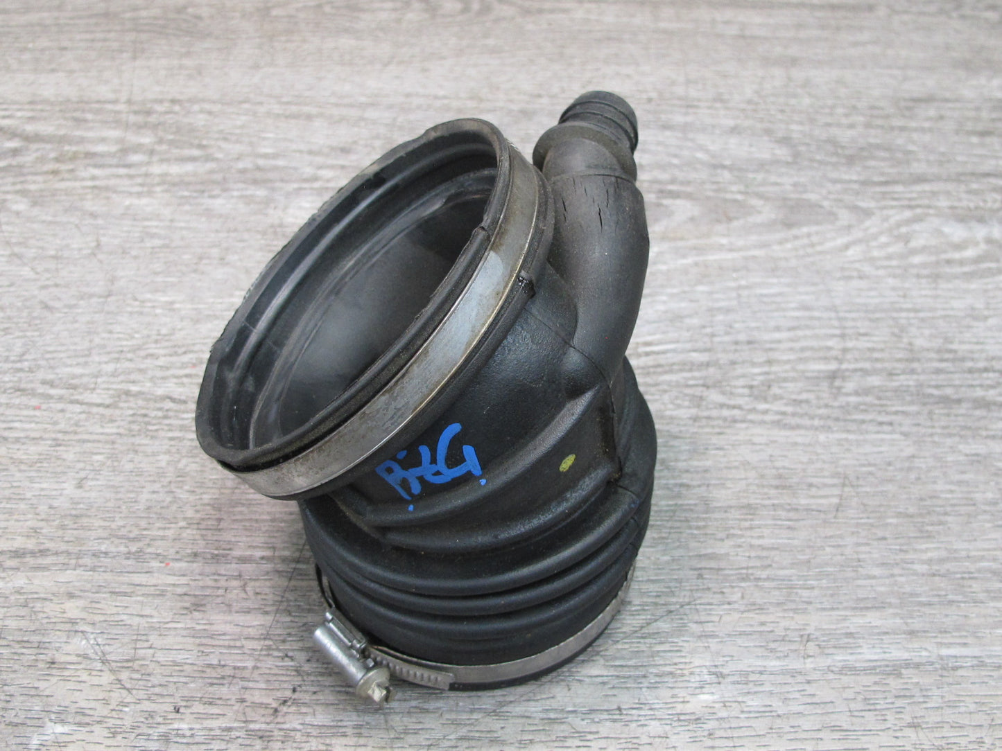 97-98 BMW E36/7 Z3 2.8L M52 Engine Air Intake Boot Hose OEM
