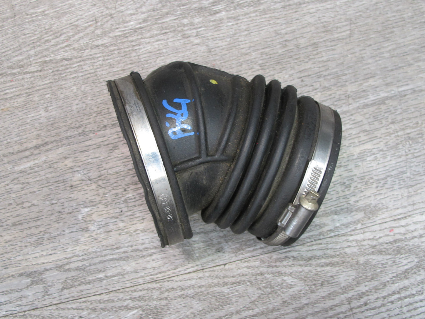 97-98 BMW E36/7 Z3 2.8L M52 Engine Air Intake Boot Hose OEM