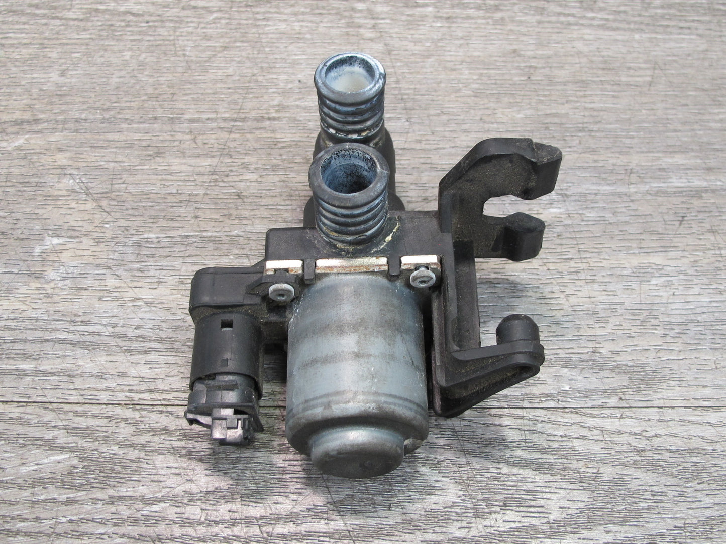 97-02 BMW E36/7 Z3 Heater Control Water Valve 8375443 OEM