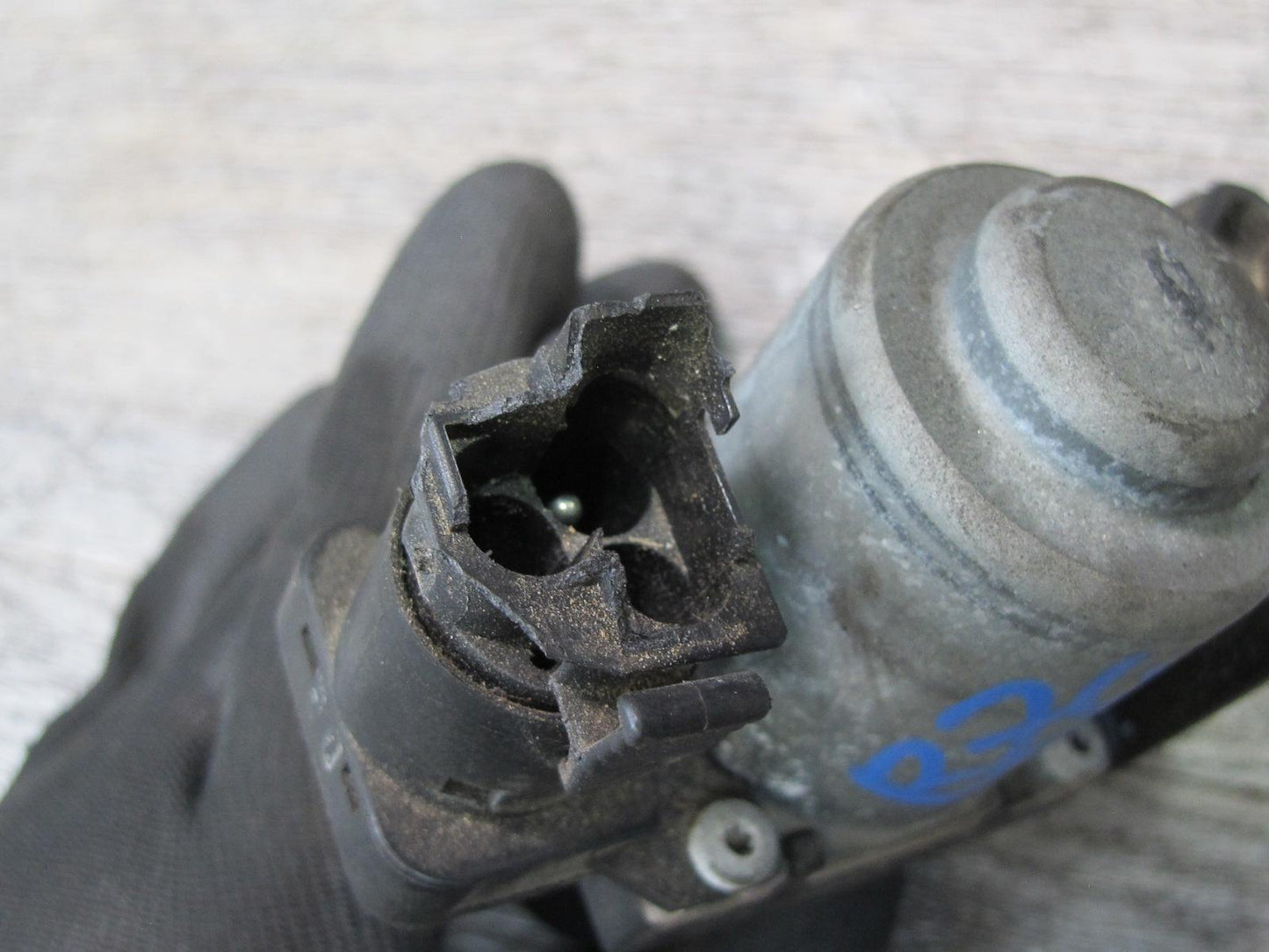 97-02 BMW E36/7 Z3 Heater Control Water Valve 8375443 OEM