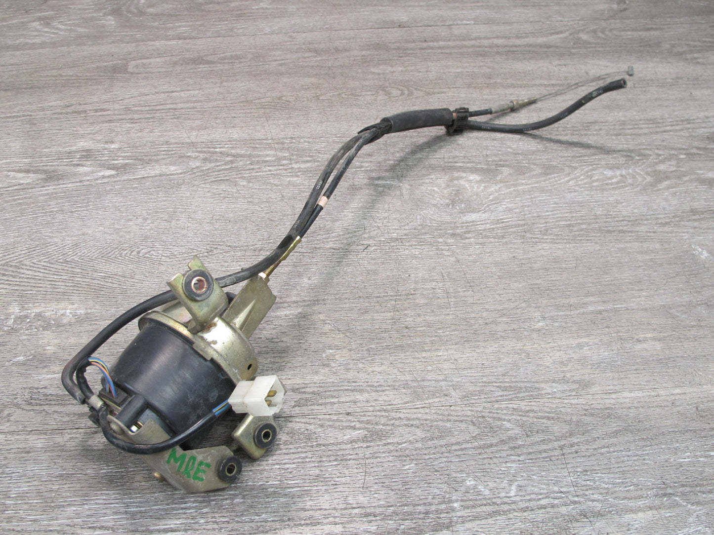1988 Mazda FC3S RX7 Cruise Control Servo Actuator X4T15176 OEM
