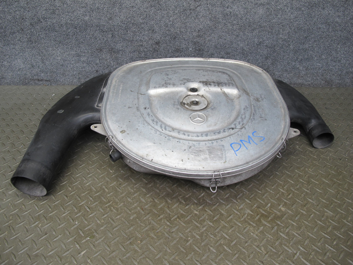 86-91 Mercedes W126 C126 560SEC 560SEL Air Intake Cleaner Filter Box OEM