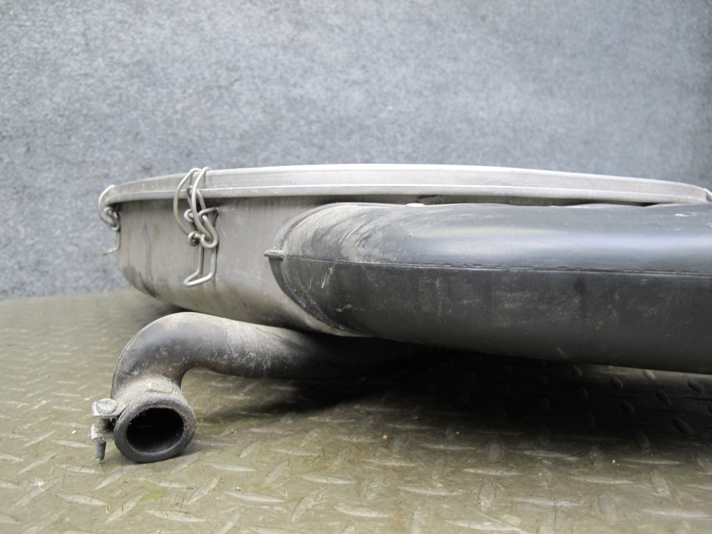 86-91 Mercedes W126 C126 560SEC 560SEL Air Intake Cleaner Filter Box OEM