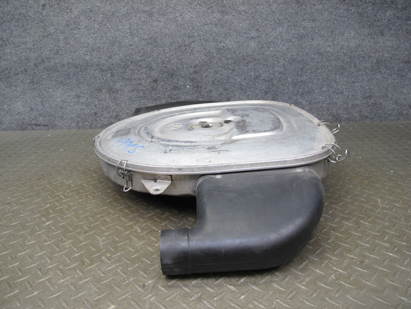 86-91 Mercedes W126 C126 560SEC 560SEL Air Intake Cleaner Filter Box OEM