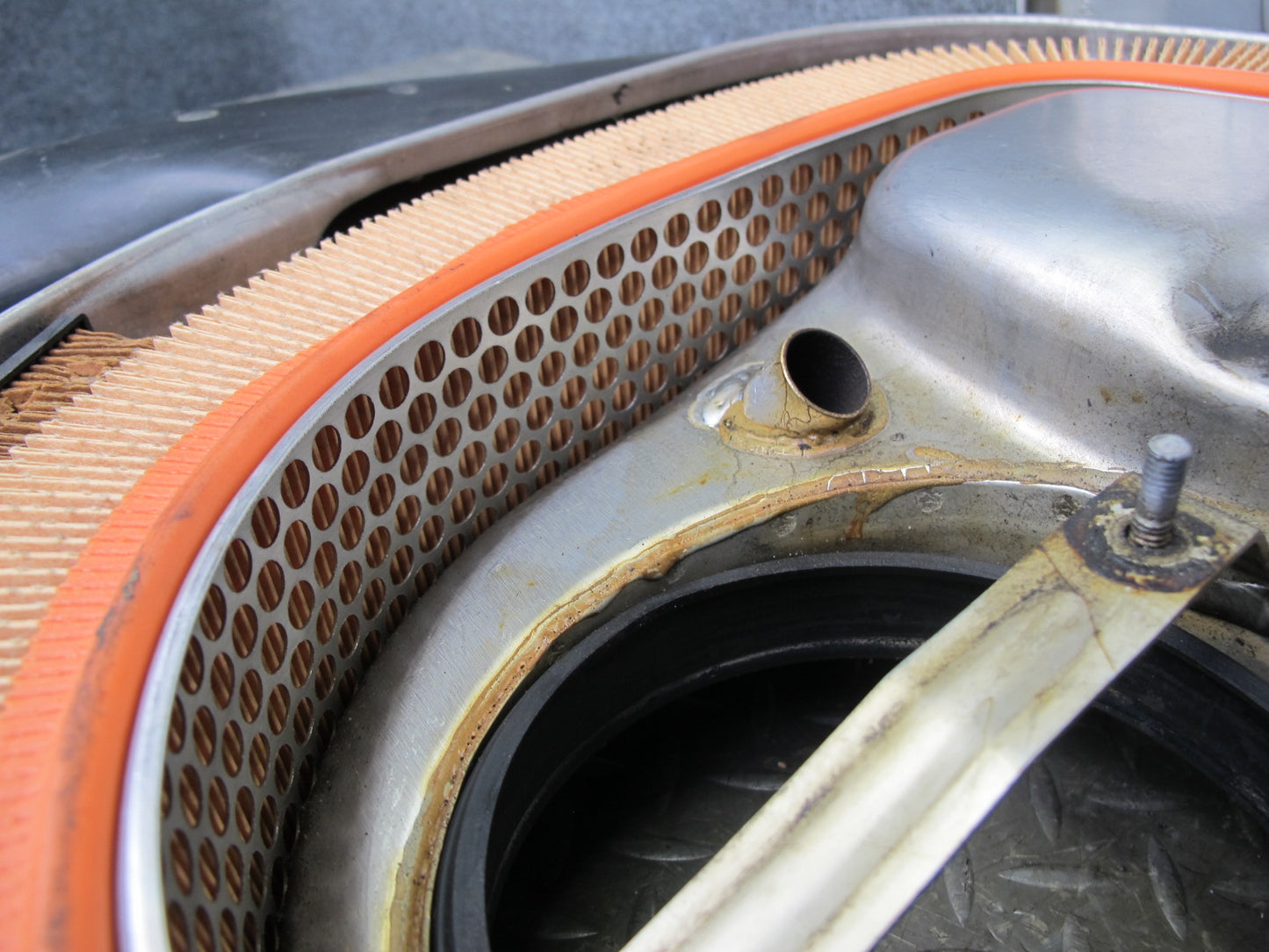 86-91 Mercedes W126 C126 560SEC 560SEL Air Intake Cleaner Filter Box OEM