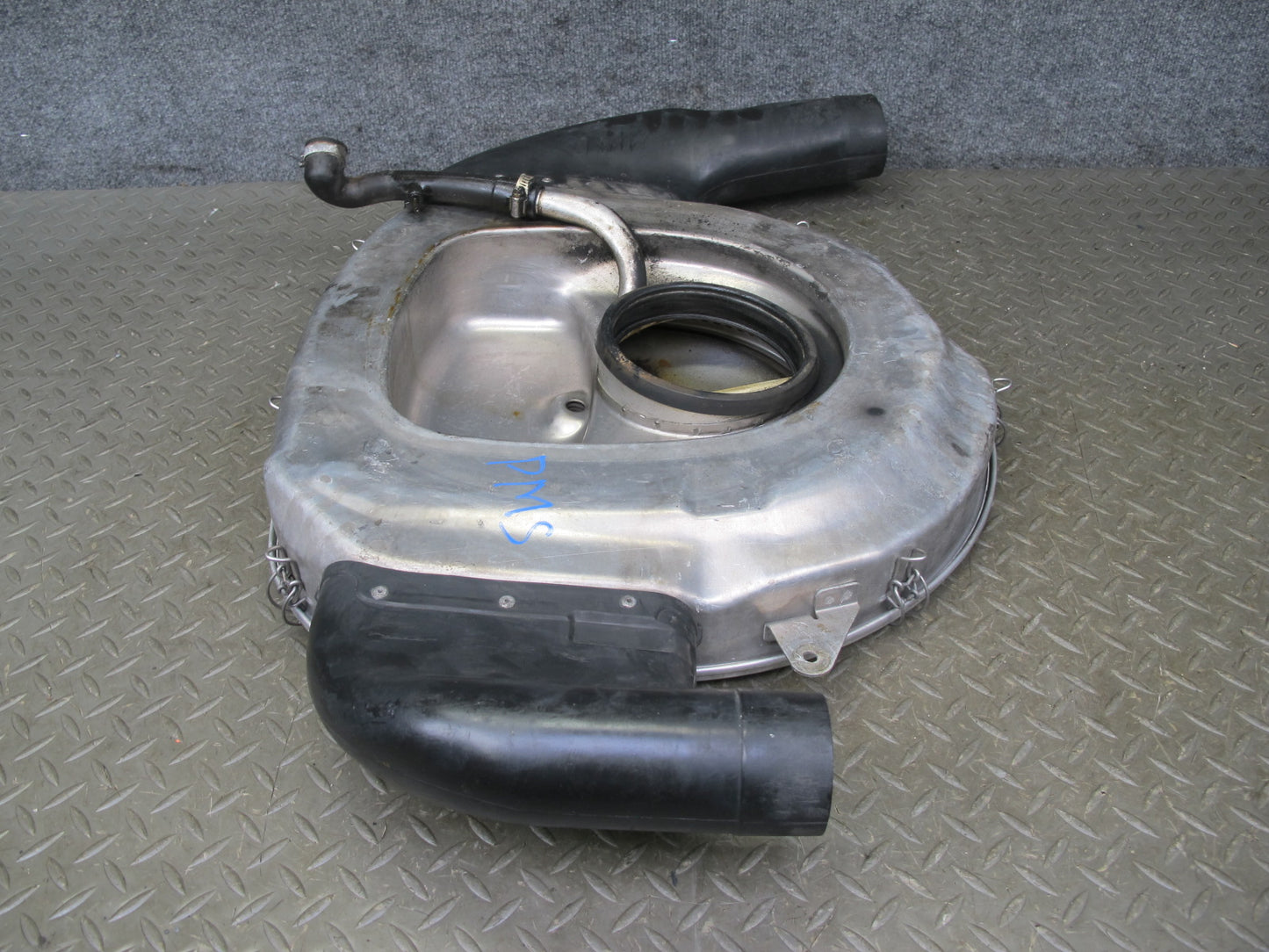 86-91 Mercedes W126 C126 560SEC 560SEL Air Intake Cleaner Filter Box OEM