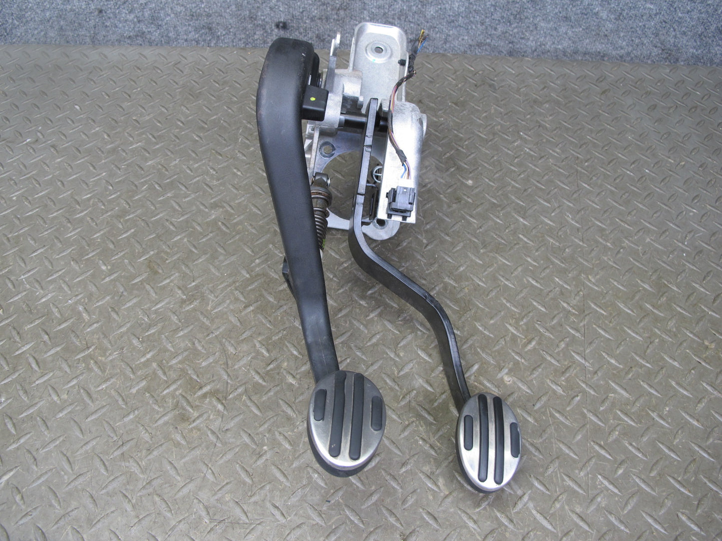 11-16 Mini Cooper S R55 R56 R57 R60 R61 M/T Gas Brake Clutch Pedal Set OEM