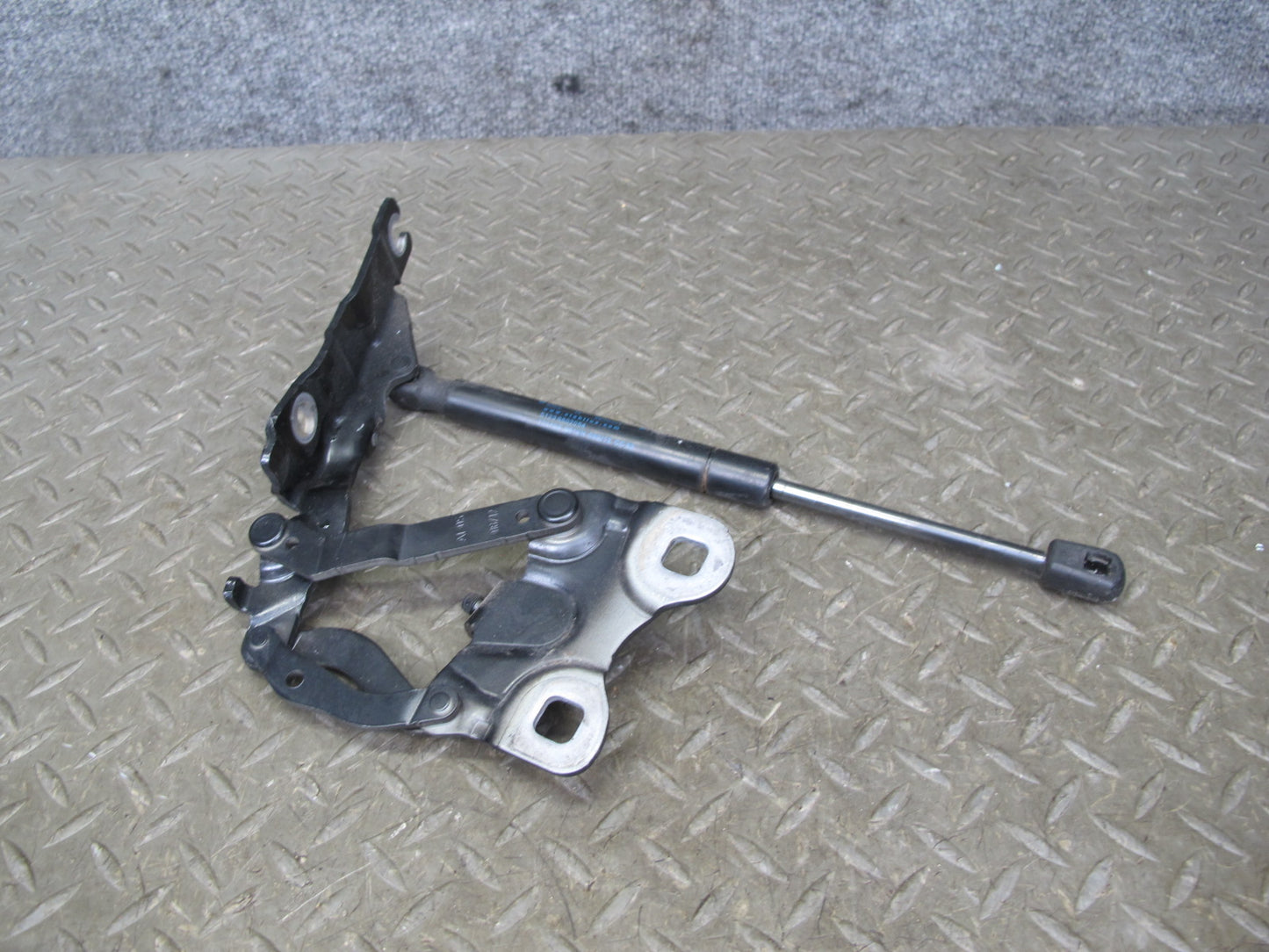 11-16 Mini Cooper R60 R61 Countryman Set of 2 Front Hood Hinge Support OEM