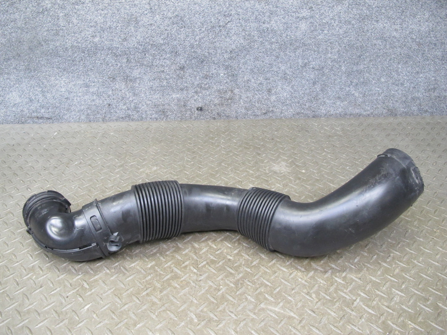 11-16 Mini Cooper S R60 R61 Countryman N18 Air Intake Hose Pipe Line 9804246 OEM