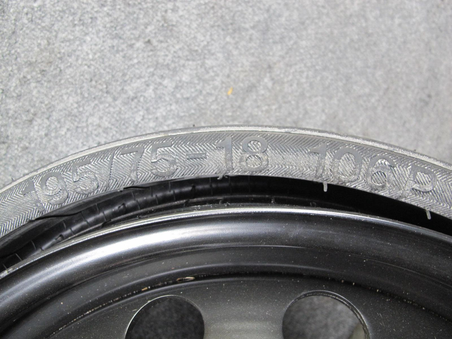 2009-2010 Porsche Cayenne 957 Emergency Spare Tire Wheel 18x6.5 ET53 195/75