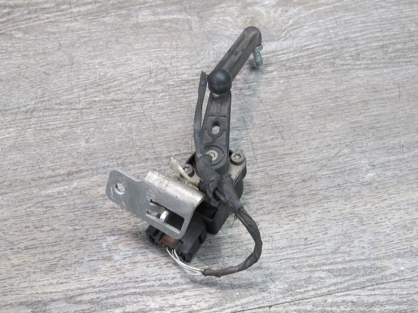 11-16 BMW F07 F10 F11 5-SERIES Front Left Suspension Height Level Sensor OEM