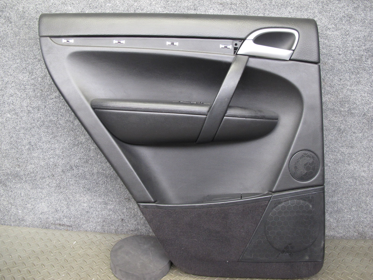 2009-2010 Porsche Cayenne 957 Rear Right & Left Side Door Panel Cover Black Set