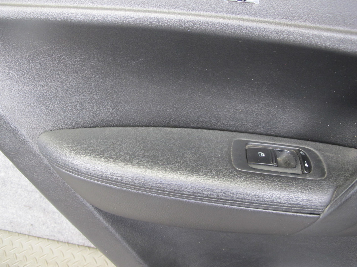 2009-2010 Porsche Cayenne 957 Rear Right & Left Side Door Panel Cover Black Set
