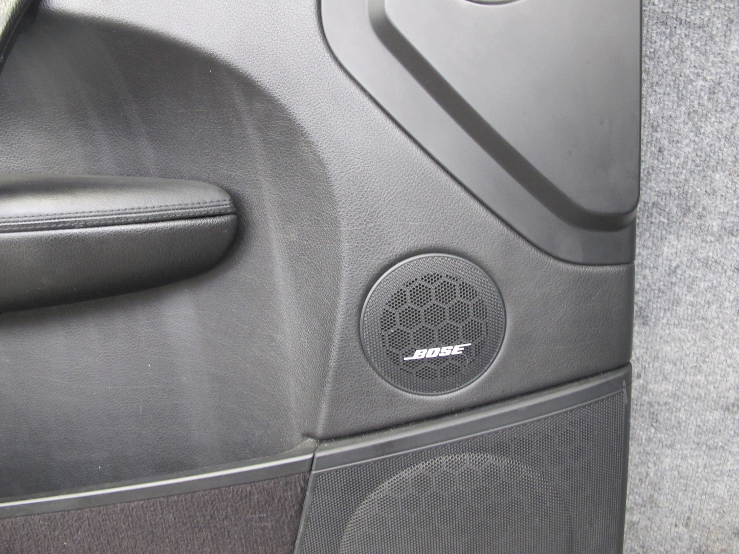2009-2010 Porsche Cayenne 957 Front Right & Left Side Door Panel Cover Black Set