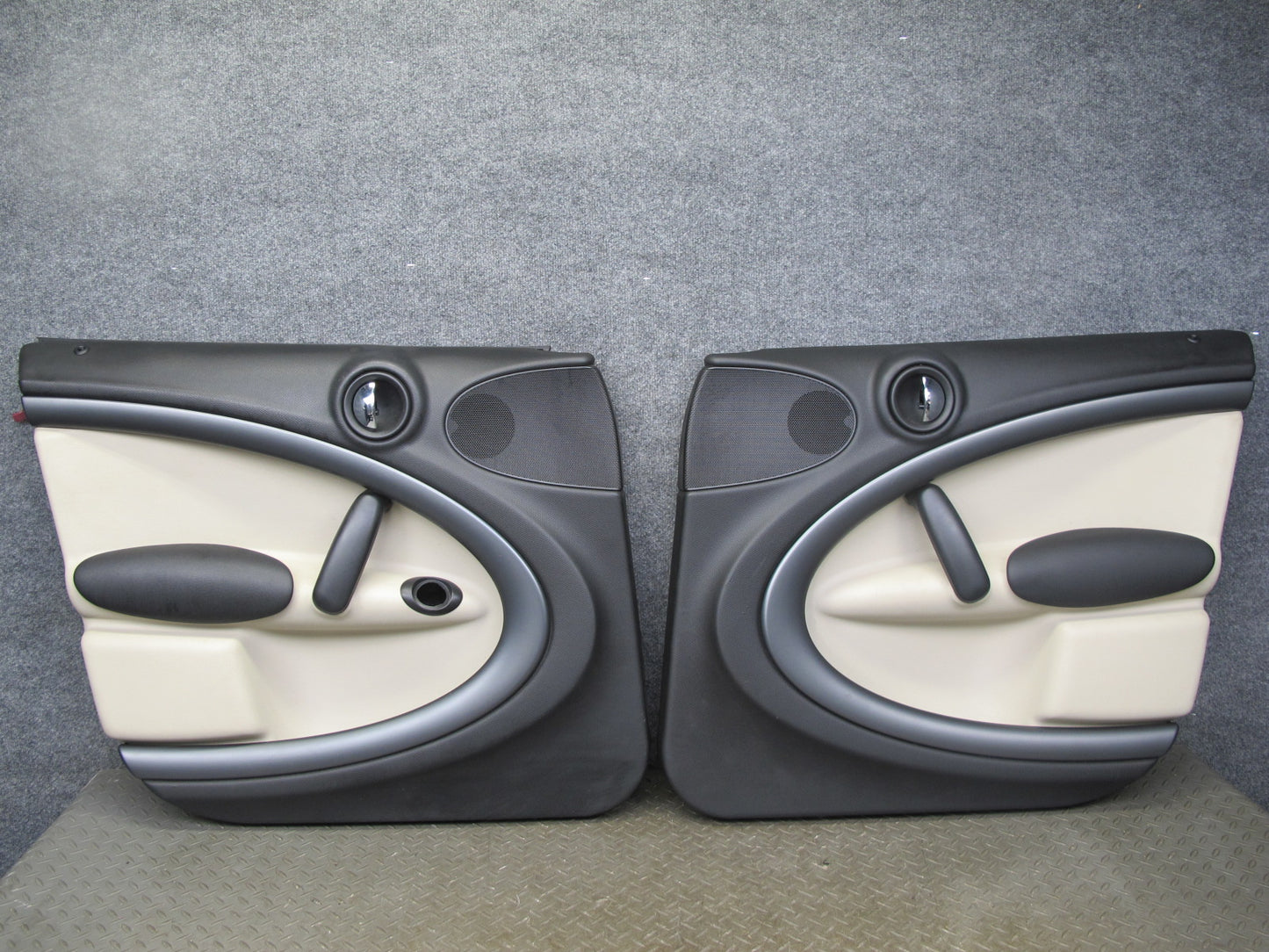 11-12 Mini Cooper S R60 Countryman Set of 2 Front Door Interior Trim Panel OEM