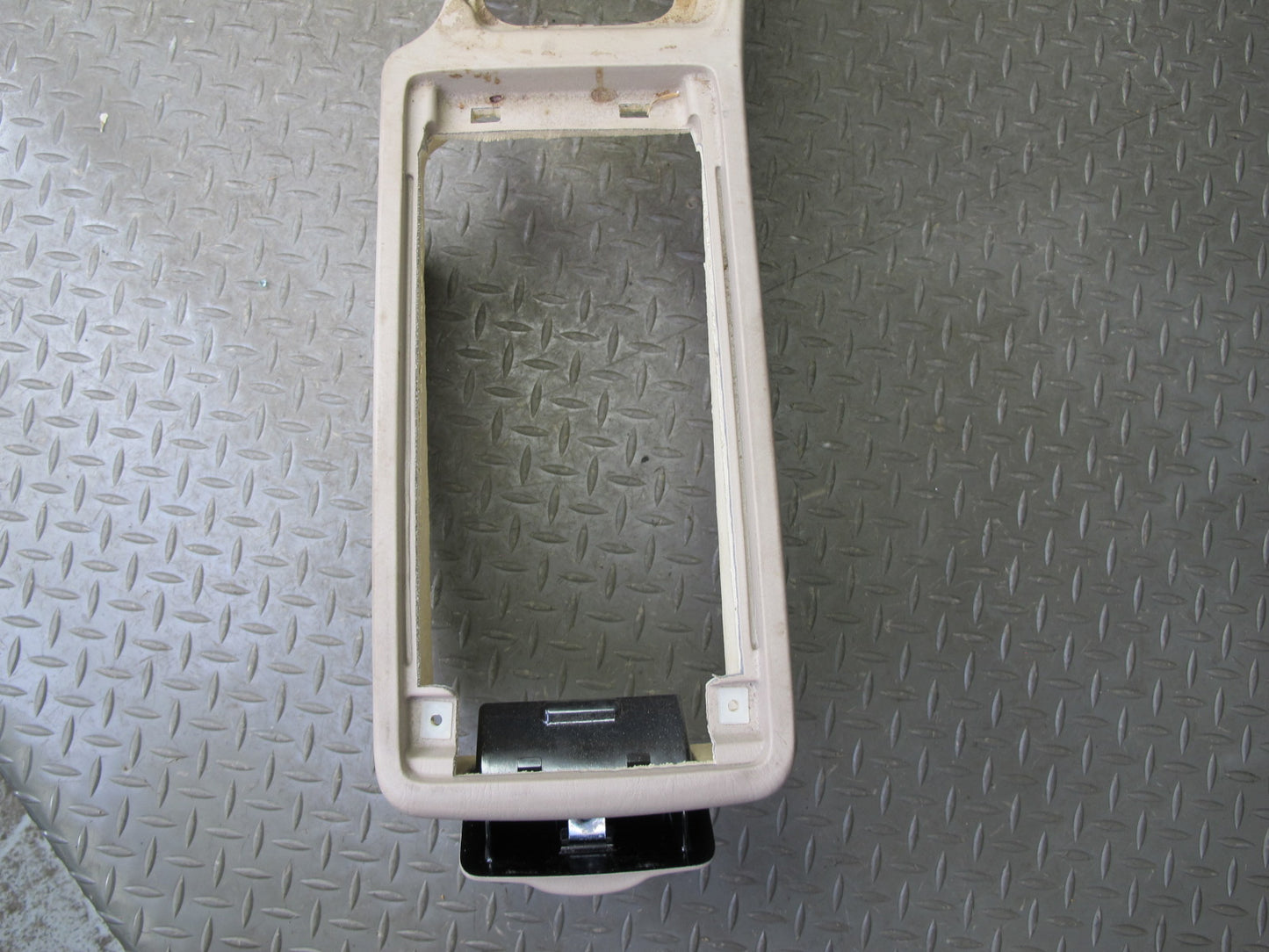 95-00 Lexus SC300 SC400 UZZ30L Center Console Trim Cover Panel Ivory OEM
