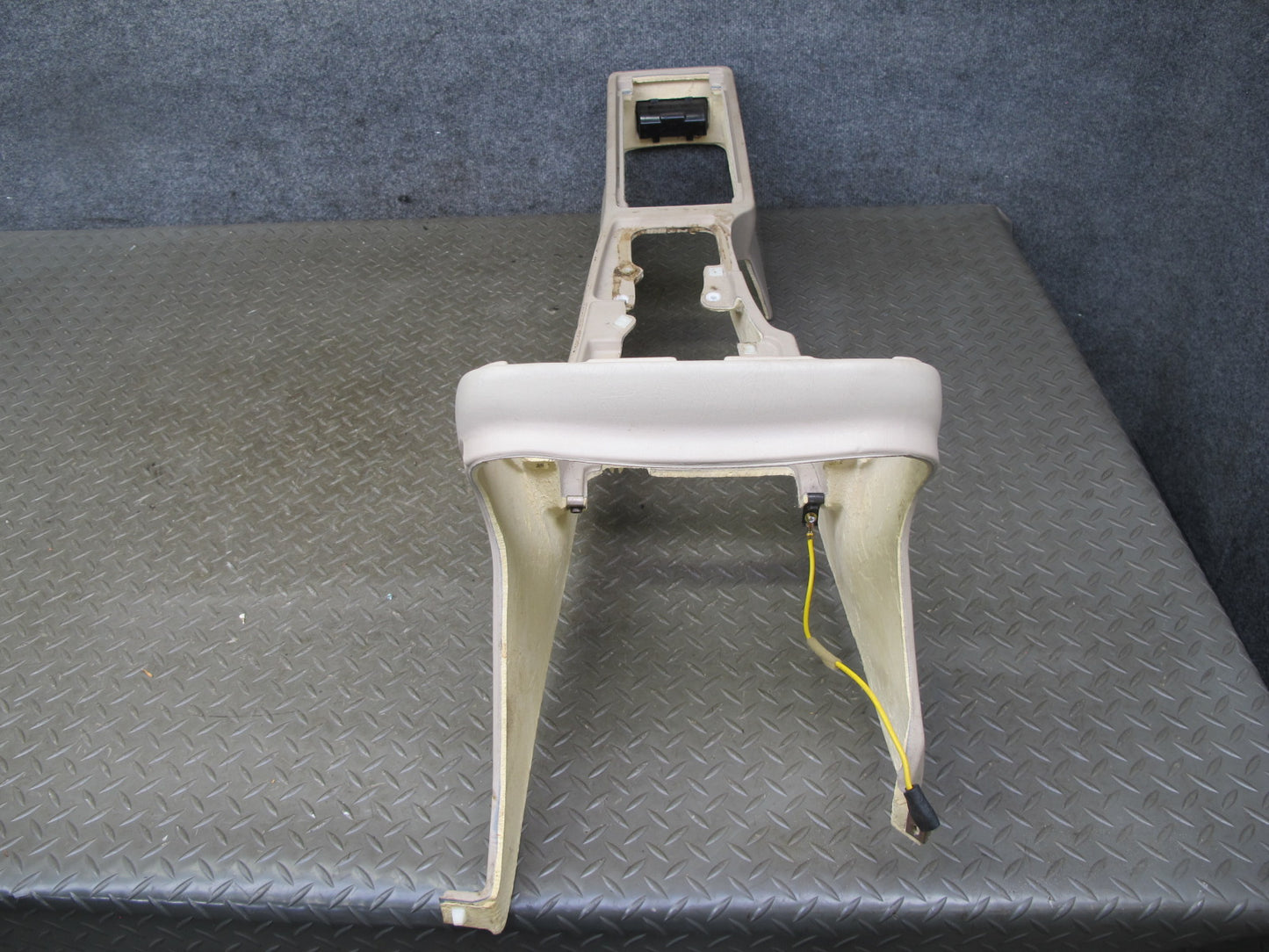 95-00 Lexus SC300 SC400 UZZ30L Center Console Trim Cover Panel Ivory OEM